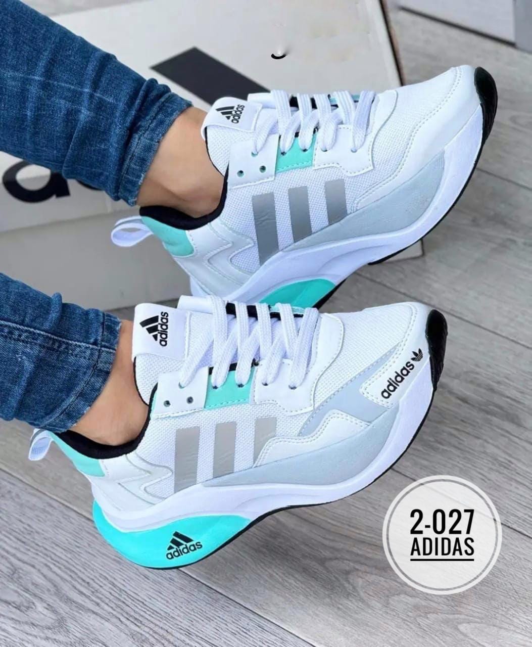 Tenis Adidas